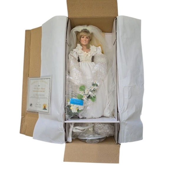 Ashton Drake Collectable Princess Diana Bride Doll The People's Princess NEW Wht - Picture 11 of 12
